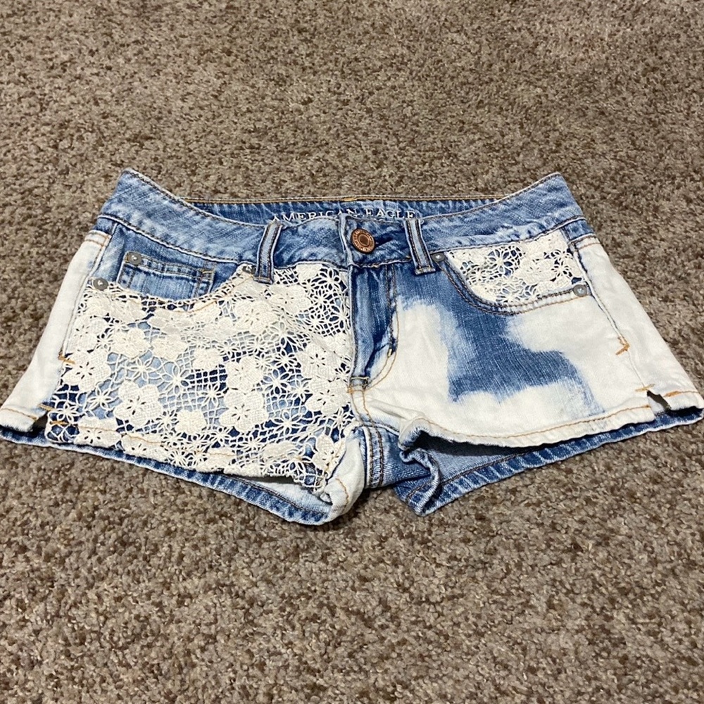 •American Eagle crochet detailed “shortie” shorts •size: 00 •EUC!!!
